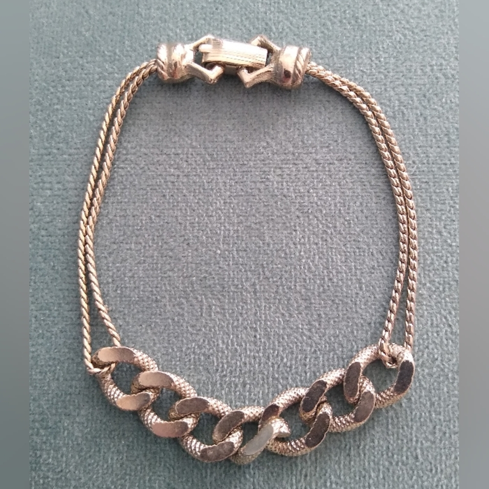 Dainty Chain Bracelet, by Goldette